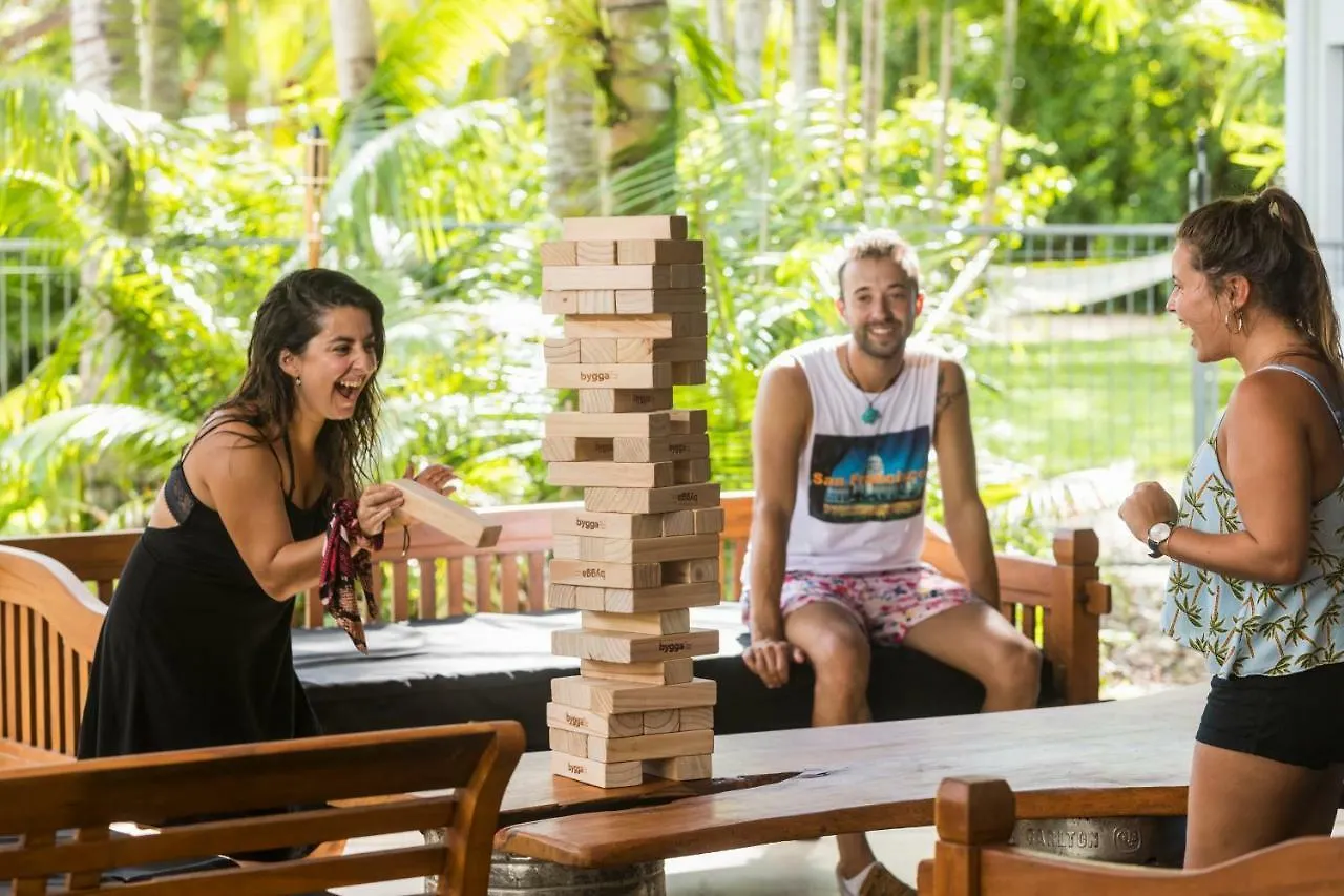 Summer House Cairns 0*,  Australia
