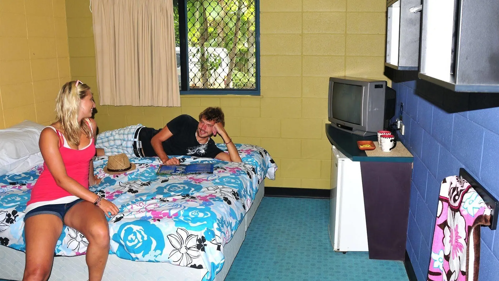 Summer House Cairns 0*,